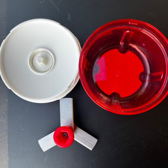 Tupperware Small Red Food Chopper - Picture 3 of 4
